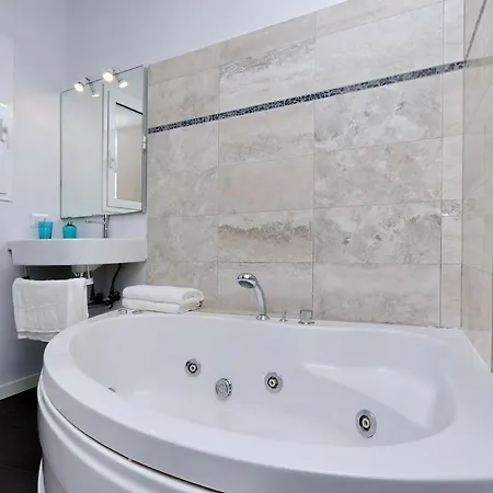 Monti Charming Apartment - Rome Short Let Service Exterior foto